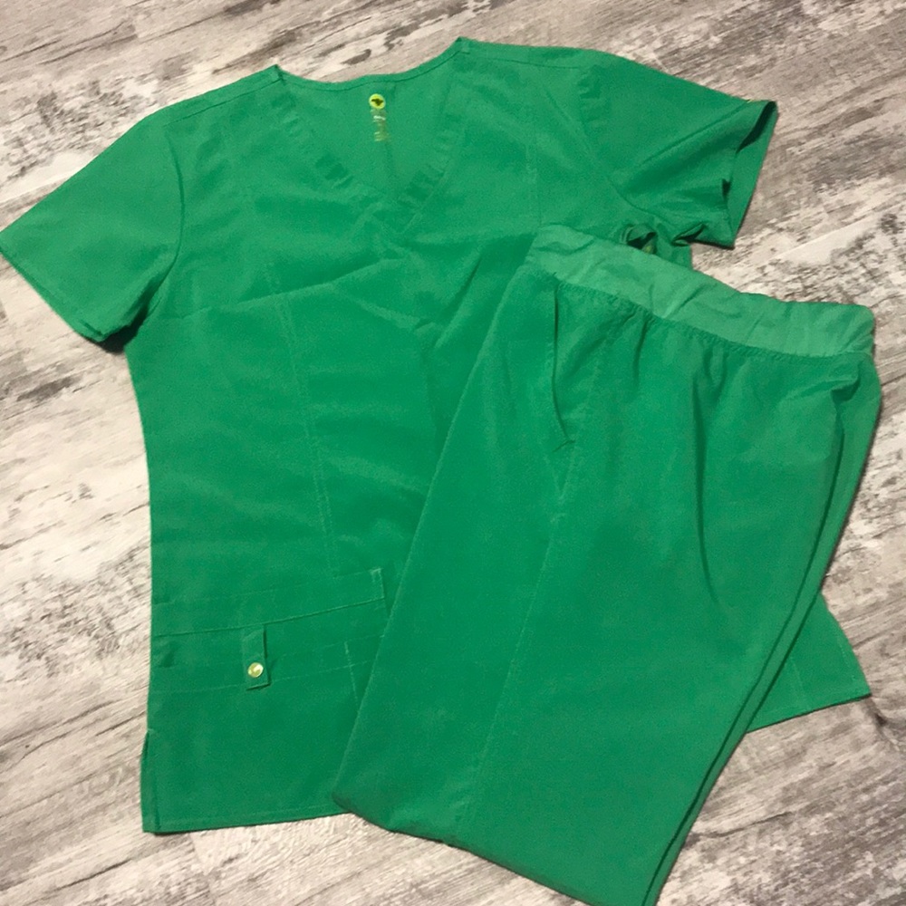 Green Activate Med Couture scrub set